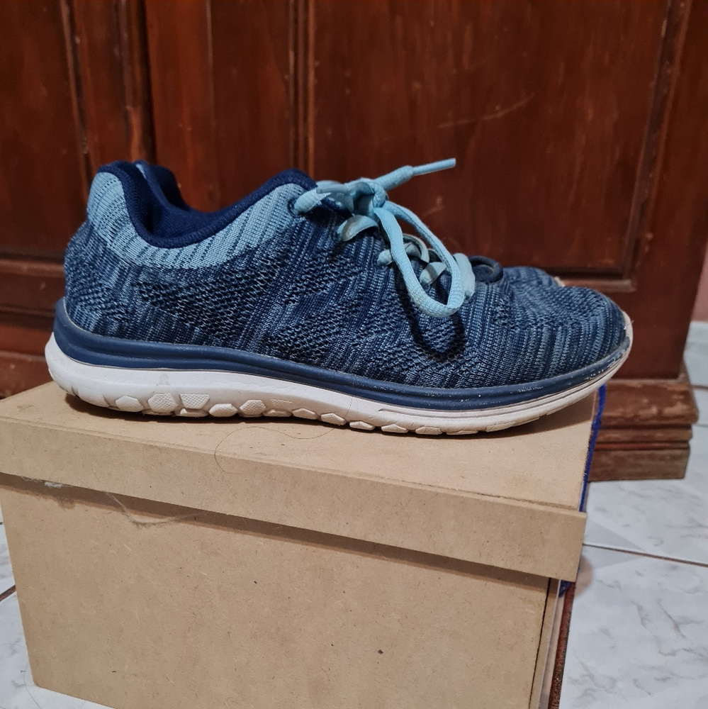 Tenis